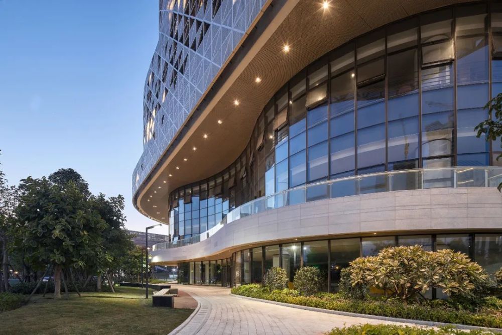 外形柔和圓潤(rùn)